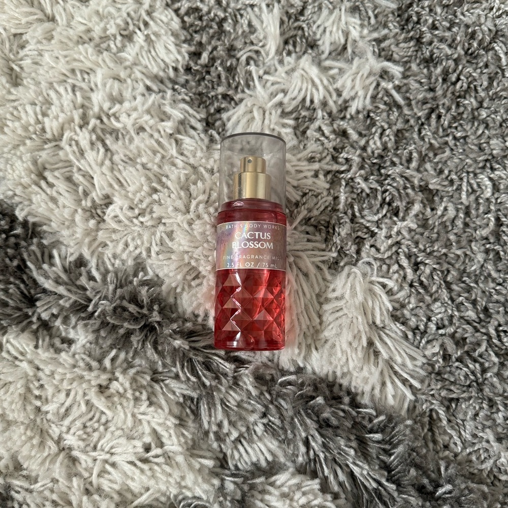 Bath & Body Works mini perfume